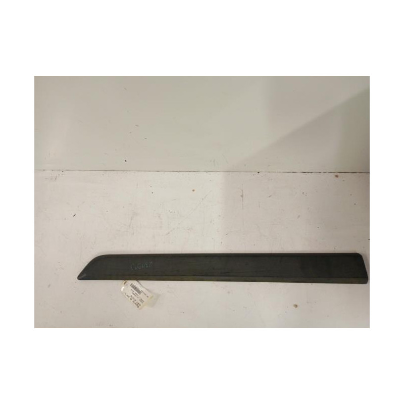 Baguette de porte avant droite PEUGEOT BIPPER