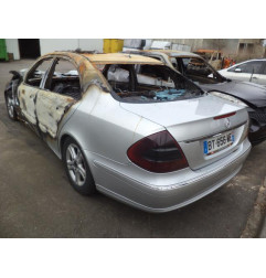 Verin de capot MERCEDES CLASSE E 211 Photo n°4