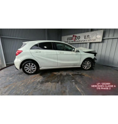 Malle/Hayon arriere MERCEDES CLASSE A 176 Photo n°9