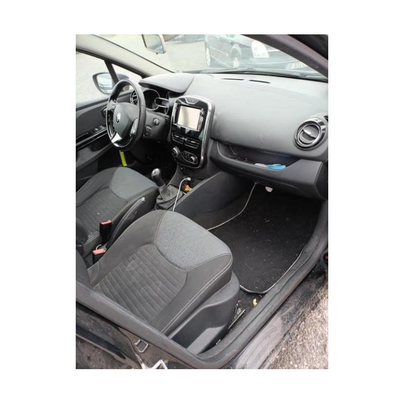 Attache ceinture arriere droit RENAULT CLIO 4