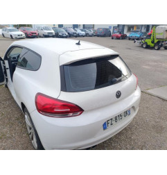 Verin de coffre VOLKSWAGEN SCIROCCO 3 Photo n°4