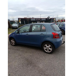 Moteur leve vitre avant gauche TOYOTA YARIS 2 Photo n°11