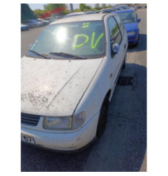 Feu arriere principal droit (feux) VOLKSWAGEN POLO 3 Photo n°6