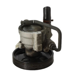 Pompe de direction RENAULT LAGUNA 2 Photo n°1