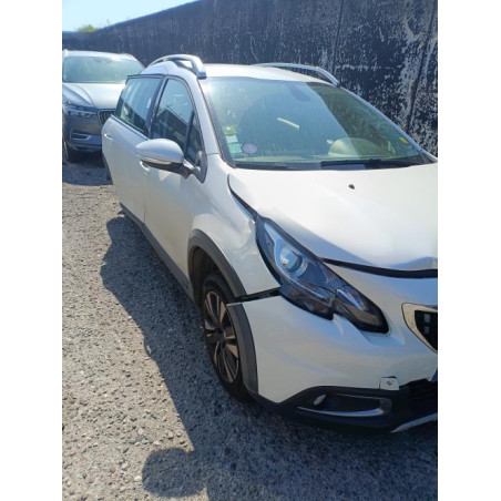 Moyeu avant gauche PEUGEOT 2008 1 Photo n°1