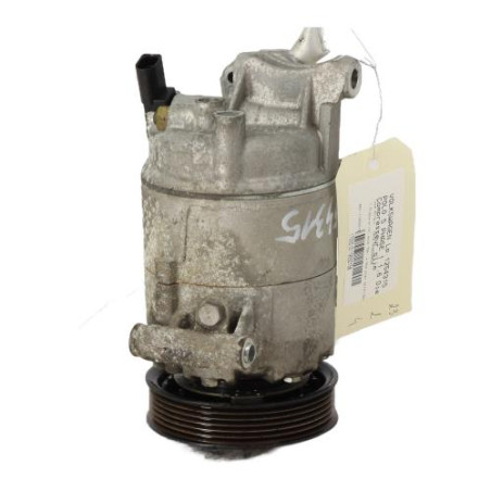 Compresseur clim VOLKSWAGEN POLO 5 Photo n°1