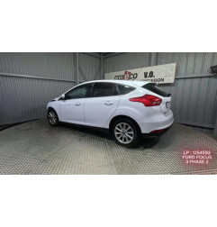 Malle/Hayon arriere FORD FOCUS 3 Photo n°9