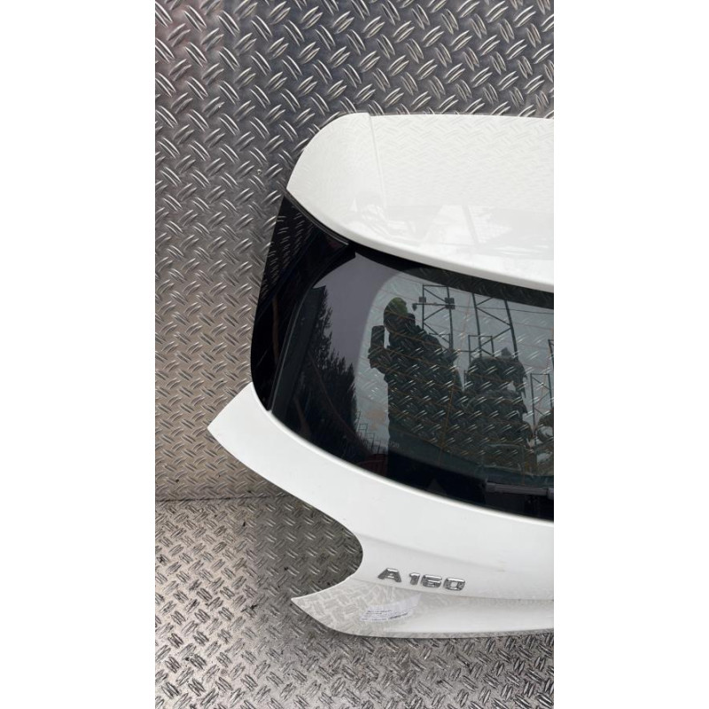 Malle/Hayon arriere MERCEDES CLASSE A 176