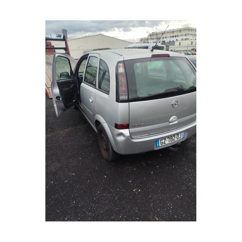 Etrier avant gauche (freinage) OPEL MERIVA A Photo n°9
