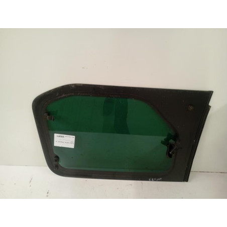 Vitre avant droit PEUGEOT PARTNER 2