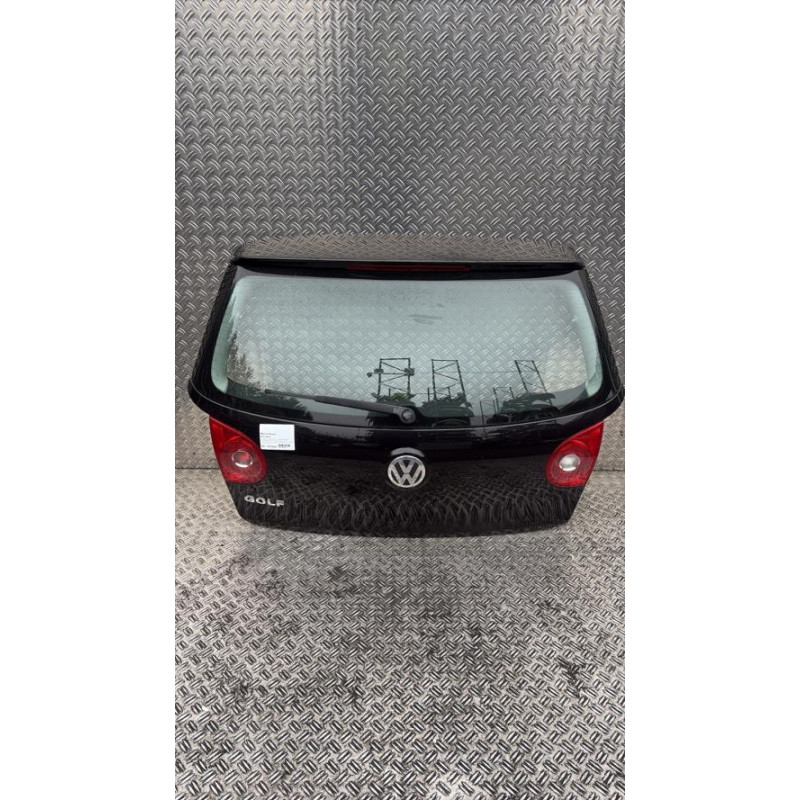 Malle/Hayon arriere VOLKSWAGEN GOLF 5
