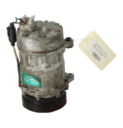 Compresseur clim VOLKSWAGEN GOLF 4 Photo n°1