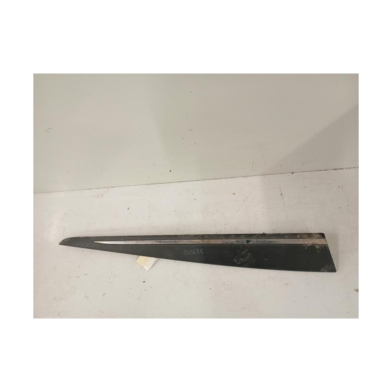 Baguette de porte avant droite RENAULT CLIO 4