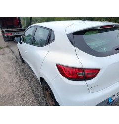 Feu arriere stop central RENAULT CLIO 4 Photo n°8