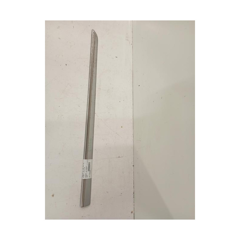 Baguette de porte avant droite MERCEDES CLASSE A 169