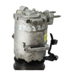 Compresseur clim FORD FOCUS 3 Photo n°4