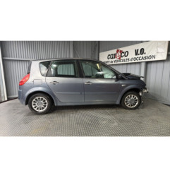 Attache ceinture arriere gauche RENAULT SCENIC 2 Photo n°8