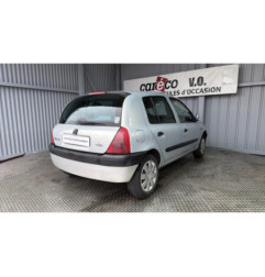 Pare choc arriere RENAULT CLIO 2 Photo n°12
