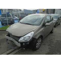 Attache ceinture arriere gauche OPEL CORSA D Photo n°1