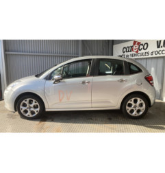 Pare boue avant droit CITROEN C3 2 Photo n°3