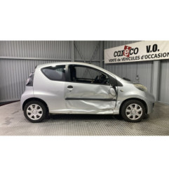 Pare choc arriere PEUGEOT 107 Photo n°9