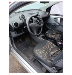 Porte avant gauche PEUGEOT 107 Photo n°1
