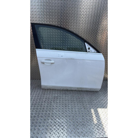 Porte avant droit AUDI A4 3 Photo n°1