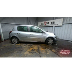 Feu arriere stop central RENAULT CLIO 3 Photo n°12