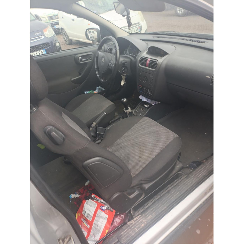 Ceinture avant gauche OPEL CORSA C