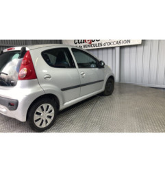 Porte avant gauche PEUGEOT 107 Photo n°10