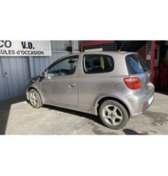 Pare choc avant TOYOTA YARIS 1 Photo n°6