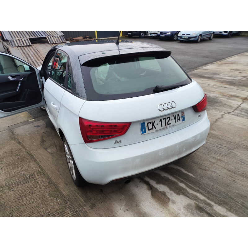 Interrupteur de leve vitre arriere droit AUDI A1 1