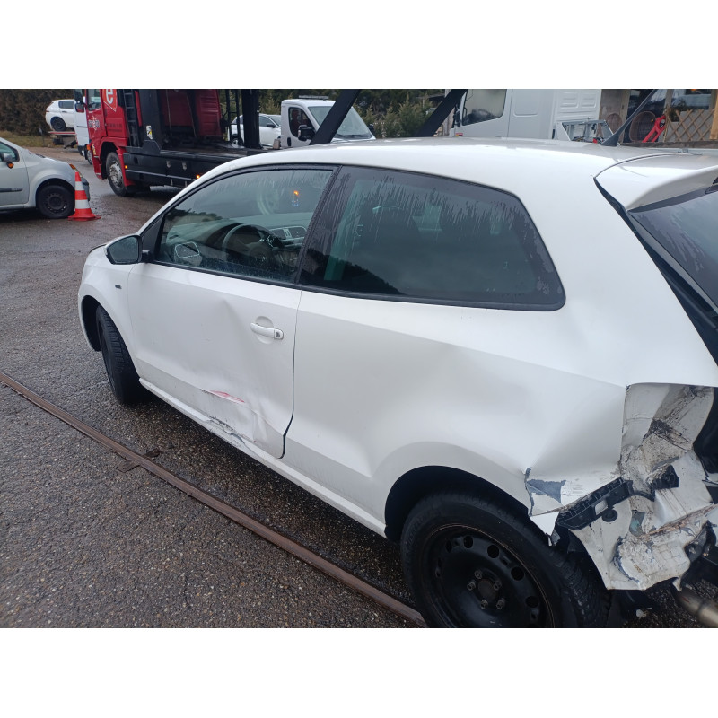 Etrier avant droit (freinage) VOLKSWAGEN POLO 5