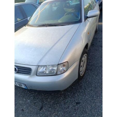 Vitre avant droit AUDI A3 1 Photo n°1