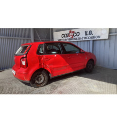 Attache ceinture avant gauche VOLKSWAGEN POLO 4 Photo n°7