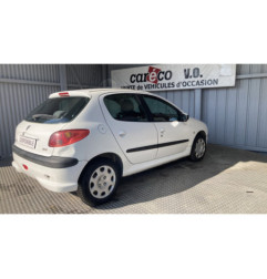 Compresseur clim PEUGEOT 206 Photo n°8