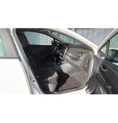 Attache ceinture avant gauche RENAULT CLIO 4 Photo n°10