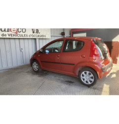 Moyeu avant gauche PEUGEOT 107 Photo n°5