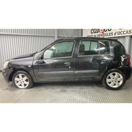 Attache ceinture avant gauche RENAULT CLIO 2 CAMPUS