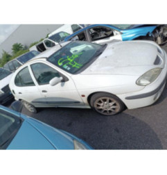 Feu arriere principal droit (feux) RENAULT MEGANE 1 Photo n°8