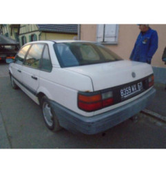 Feu arriere secondaire droit (feux) VOLKSWAGEN PASSAT 3 Photo n°11