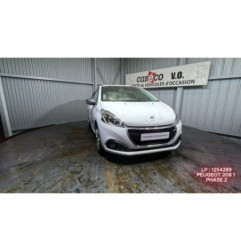 Attache ceinture avant droit PEUGEOT 208 1 Photo n°8