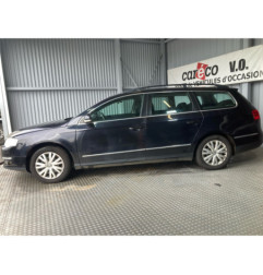 Moteur VOLKSWAGEN PASSAT 5 Photo n°3