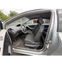 Capot TOYOTA YARIS 2 Photo n°11