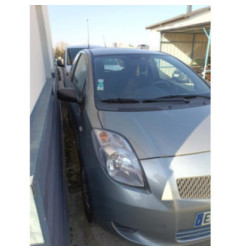 Moteur leve vitre avant gauche TOYOTA YARIS 2 Photo n°4