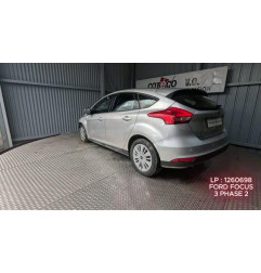 Attache ceinture avant gauche FORD FOCUS 3 Photo n°7