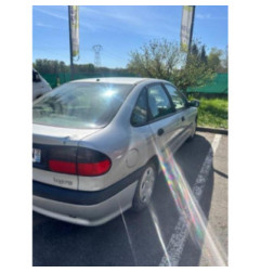 Feu arriere principal gauche (feux) RENAULT LAGUNA 1 Photo n°9