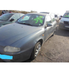 Feu arriere secondaire droit (feux) ALFA ROMEO 147 Photo n°9