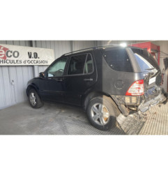 Pompe de direction MERCEDES CLASSE M 163 Photo n°10