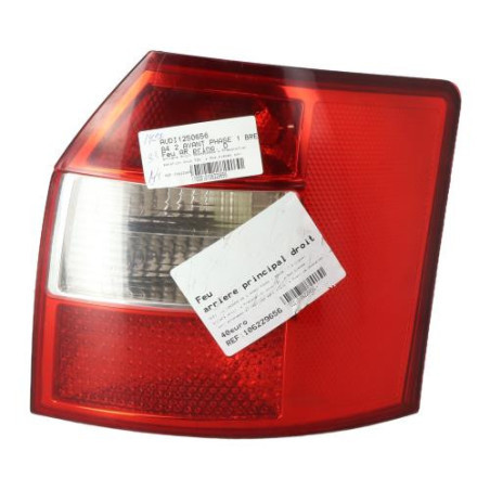 Feu arriere principal droit (feux) AUDI A4 2 Photo n°1